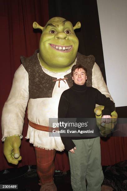 Imagedirect Shrek Doll Photos and Premium High Res Pictures - Getty Images