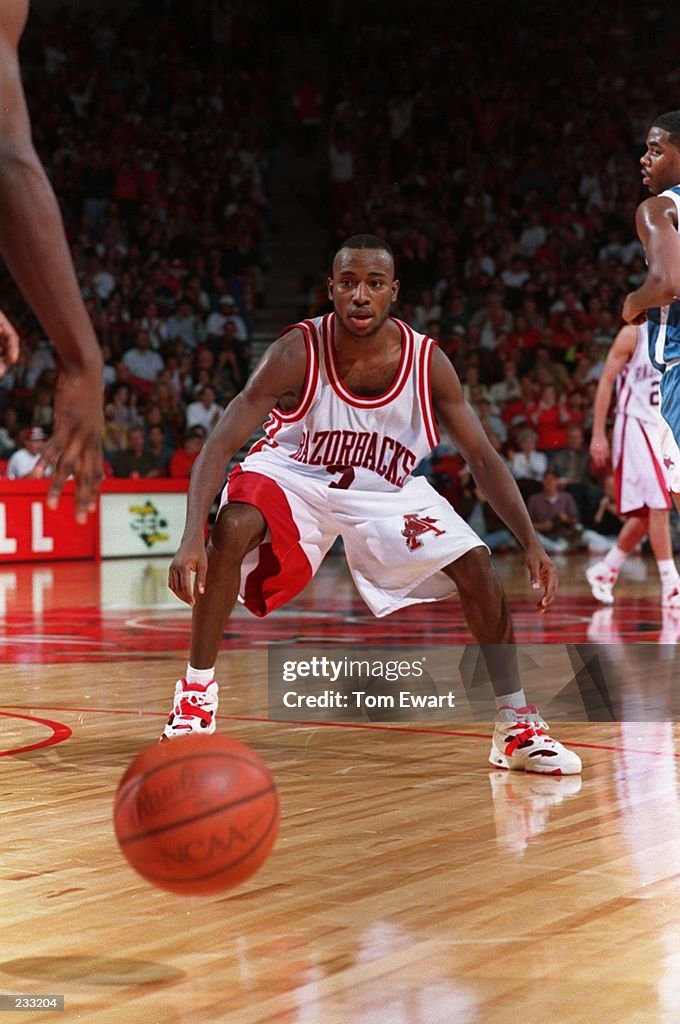 Dillard's Razorbacks ARKANSAS RAZORBACKS GUARD AL DILLARD PLAYS TOUGH DEFENSE DURING A ...