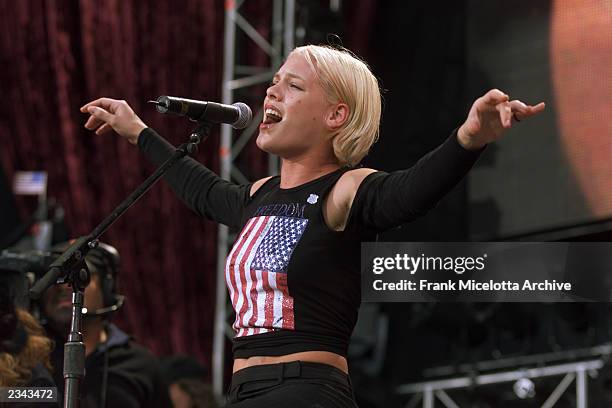 Pink Singer Pics 41,489 Pink (Singer) Stock Photos, High-Res Pictures, and Images ...