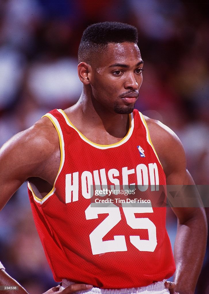 HOUSTON ROCKETS FORWARD ROBERT HORRY DURING REGULAR SEASON GAME... News