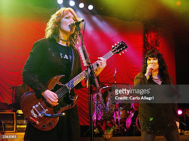 Ann Wilson and Nancy Wilson of the band Heart perform at the Greek Theatre August 03, 2003 in Los Angeles. Heart are in the middle of a world tour.