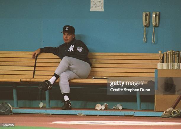 NEW YORK YANKEES MANAGER BUCK SHOWALTER IN THE DUGOUT IN THE 1ST INNING OF THE YANKEES GAME VERSUS THE SEATTLE MARINERS IN GAME FIVE OF THE AMERICAN...