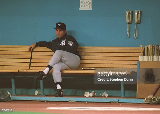 NEW YORK YANKEES MANAGER BUCK SHOWALTER IN THE DUGOUT IN THE 1ST INNING OF THE YANKEES GAME VERSUS THE SEATTLE MARINERS IN GAME FIVE OF THE AMERICAN...