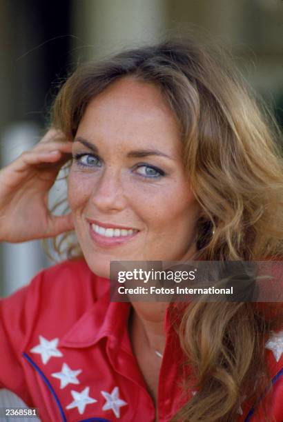 938 Catherine Bach Photos Stock Photos High Res Pictures And Images 938-catherine-bach-photos-stock-photos-high-res-pictures-and-images
