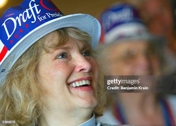 Beth Brickell, co-chair of the Arkansans for Clark for President, meets with volunteers and supporters for the Draft Clark 2004 for President...