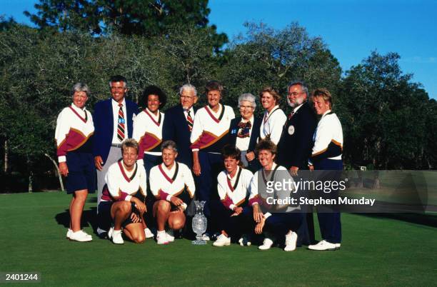 The victorious USA team with the Solheim family after the Solheim Cup in 1990 at the Lake Nona Golf Club in Florida, USA.
