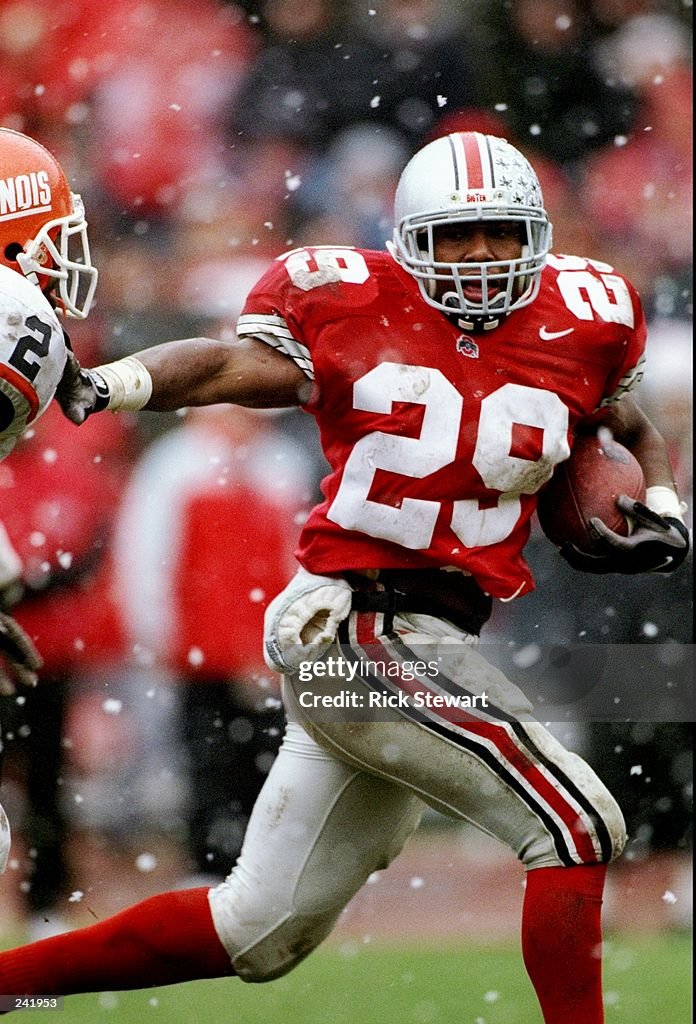 Running back Pepe Pearson of Ohio State carries the football