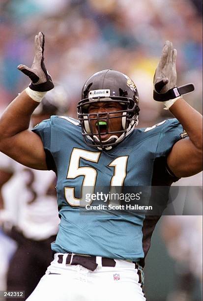 Linebacker Kevin Hardy of the Jacksonville Jaguars in action during a game against the Baltimore Ravens at Alltel Stadium in Jacksonville, Florida....