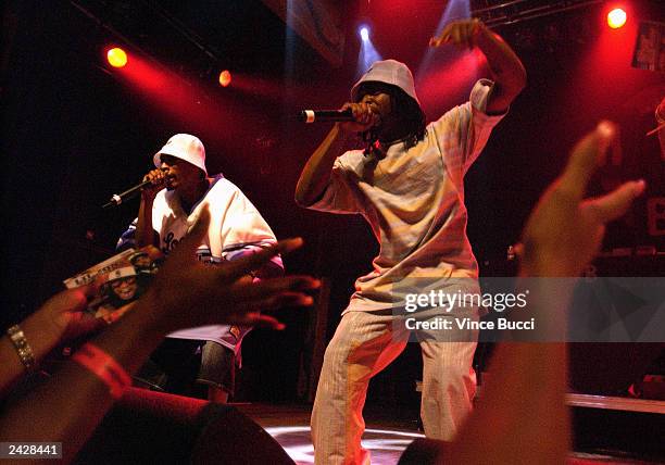 Sideshow Rapper Interview 51 Mtv Vma Sideshow Photos & High Res Pictures - Getty Images