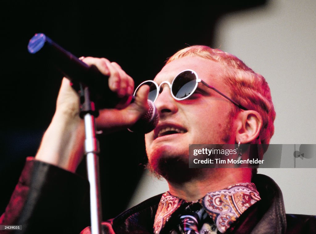 Layne Staley, Frontman for Alice in Chains dies at Age 34