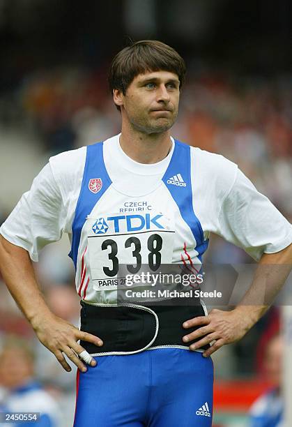 Jan Zelezny of the Czech Republic in action during the mens javelin final at the 9th IAAF World Athletics Championship at the Stade de France on...