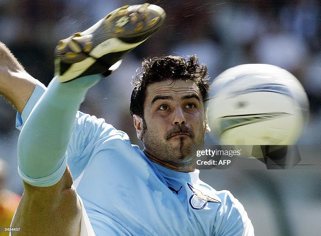 Lazio's midfielder Stefano Fiore perform