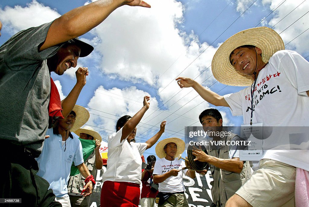 Anti-globalization koreans protesters da