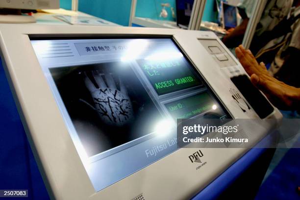 Hand Bone Authentication Machine 74 Palm Biometric Stock Photos, High-Res Pictures, and Images - Getty ...