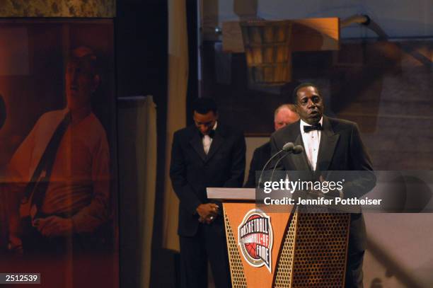 Harlem Globetrotter "Clown Prince" Meadowlark Lemon speaks at the Basketball Hall of Fame Enshrinement Ceremony on September 5, 2003 in Springfield,...