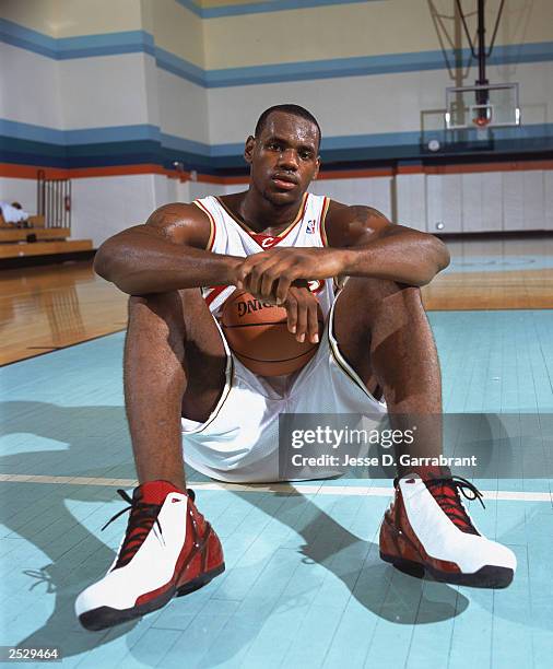 Cleveland Rookie Bron Lebron James Rookie Photos and Premium High Res Pictures - Getty Images