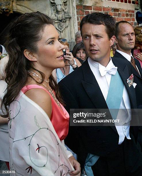 Picture dated August 2002 shows Denmark's Queen Margrethe's oldest son Crown Prince Frederik and his Australian girl friend Mary Elizabeth Donaldson....