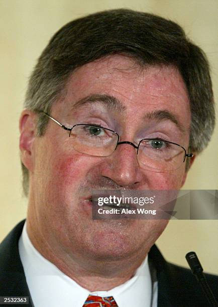 Time Warner Cable Chairman and CEO Glenn Britt addresses a National Cable & Telecommunications Association luncheon September 24, 2003 in Washington,...