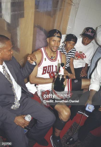685 Ron Harper Bulls Stock Photos, High-Res Pictures, and Images - Getty  Images