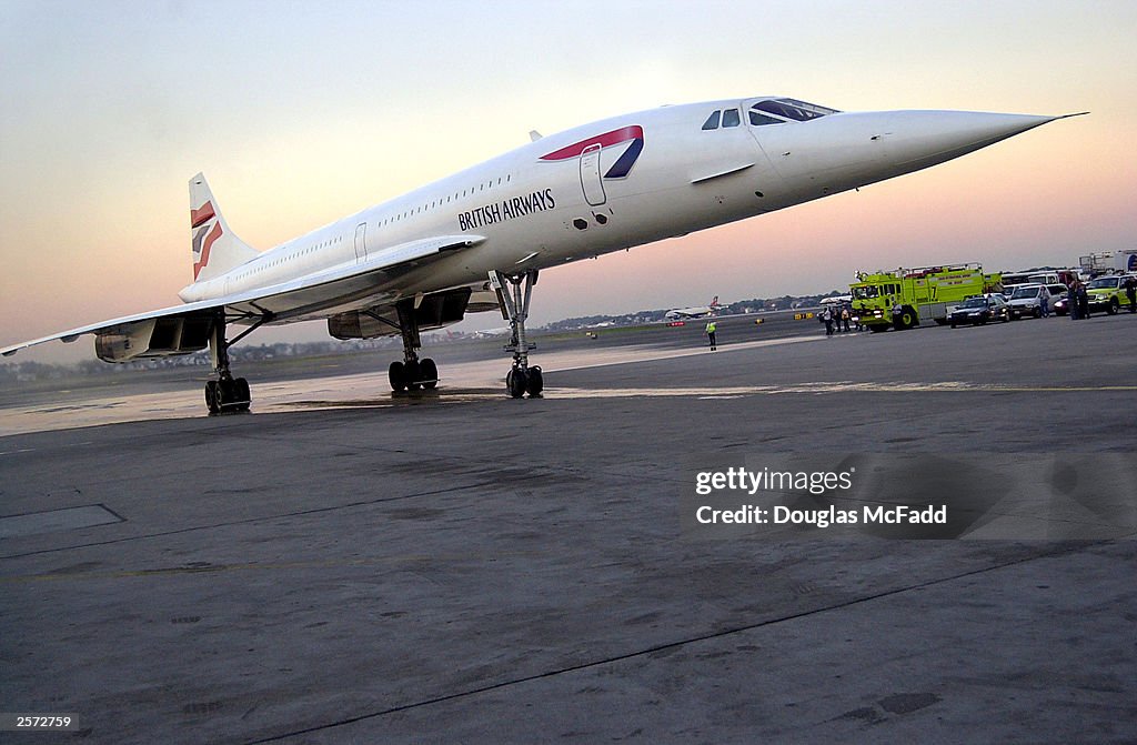 Concorde Makes Farewell Visit To Boston