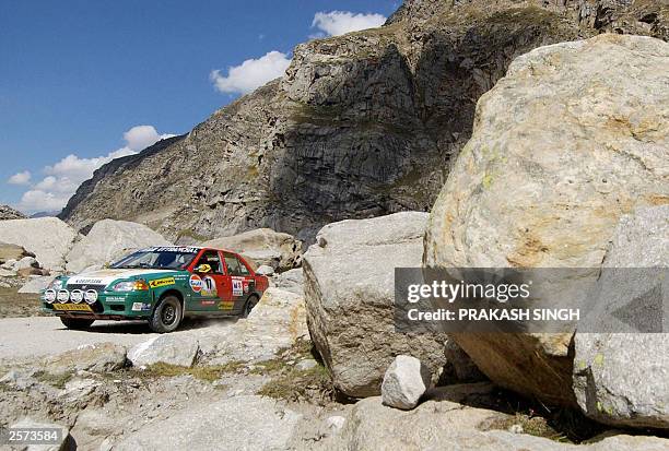 Indian Rally Driver 17 Maruti Esteem Car Stock Photos, High-Res Pictures, and Images ...