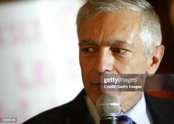 Democratic presidential candidate Ret. General Wesley Clark delivers