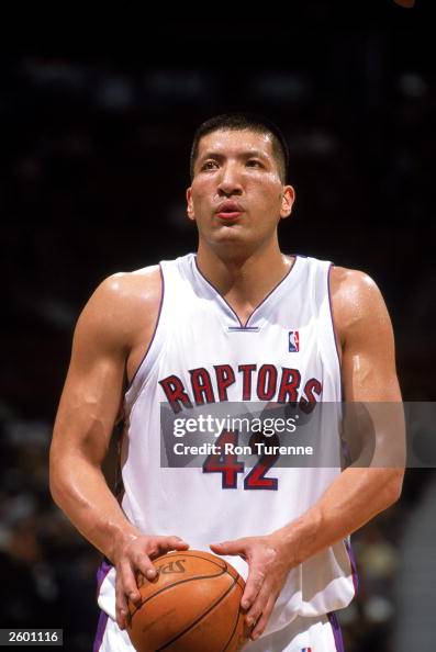Mengke Mengke Bateer of the Toronto Raptors shoots a free throw against the ...
