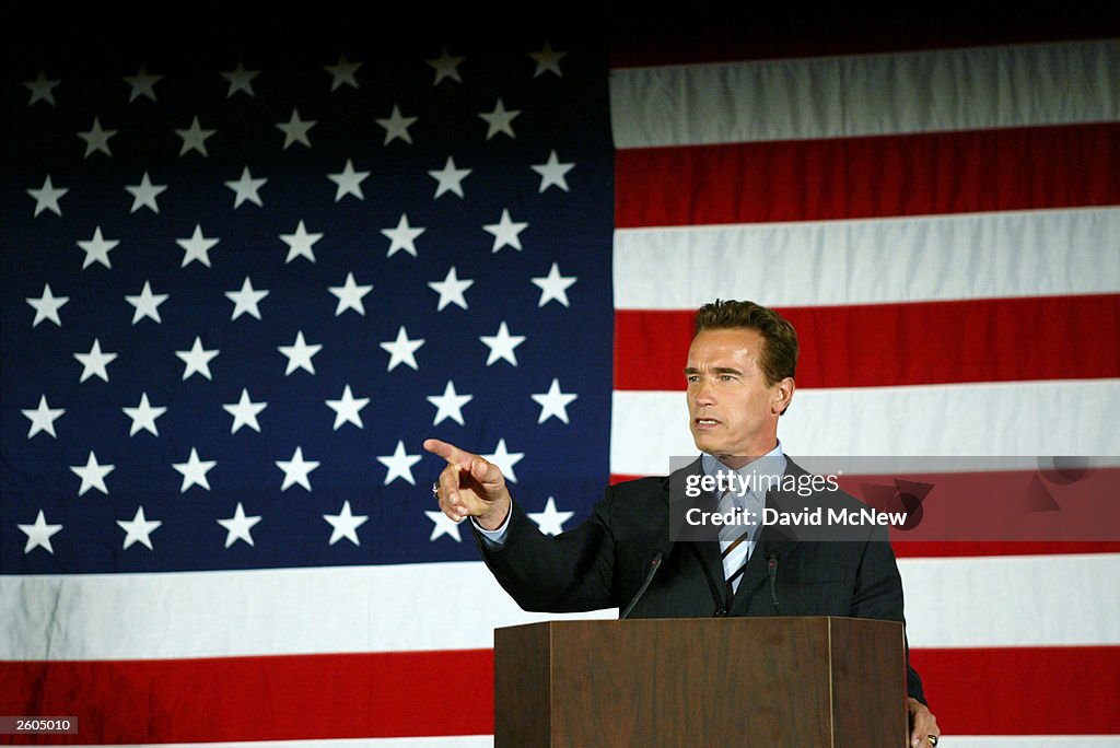 Bush Meets With California Gov-Elect Schwarzenegger