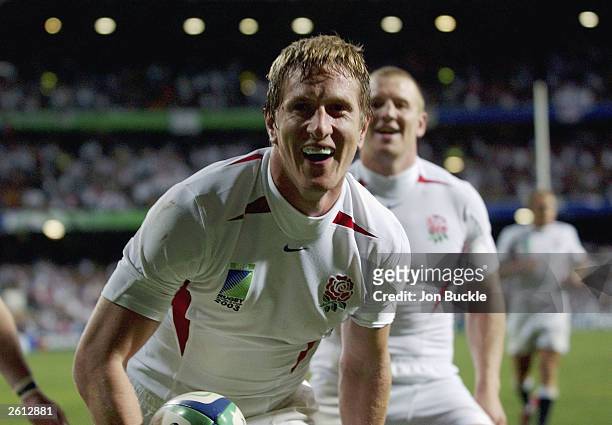 Will Greenwood of England celebrates scoring the winning try during the Rugby World Cup Pool C match between South Africa and England at Subiaco Oval...