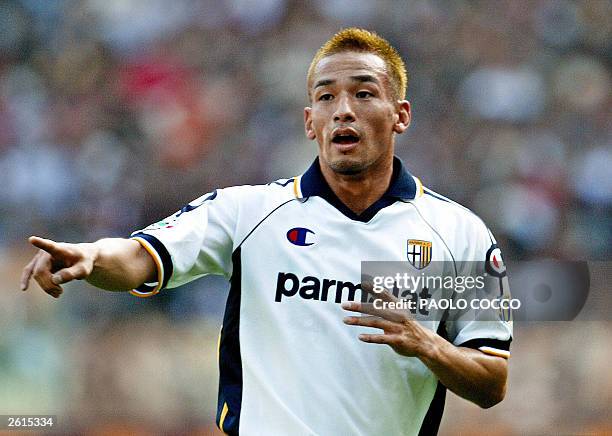 Parma's Japanese midfielder Hidetoshi Nakata gestures during his Serie A soccer match against AS Roma at Rome's Olympic stadium, 19 October 2003. AFP...