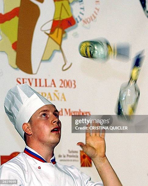 Slovenian Petek Ales competes during the 29 World Cocktail Competition in Seville, Spain 20 October 2003. AFP Photo Cristina Quicler