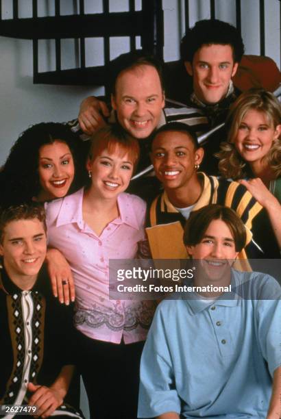 Promotional portrait of the cast of the television series, 'Saved By The Bell,' circa 1990.