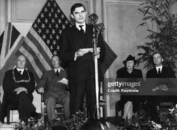 Winant 23 John Gilbert Winant Photos & High Res Pictures - Getty Images