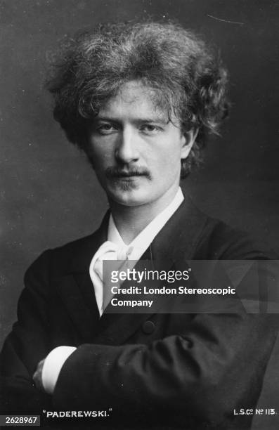 Polish politician, pianist and composer Ignacy Jan Paderewski , circa 1895.