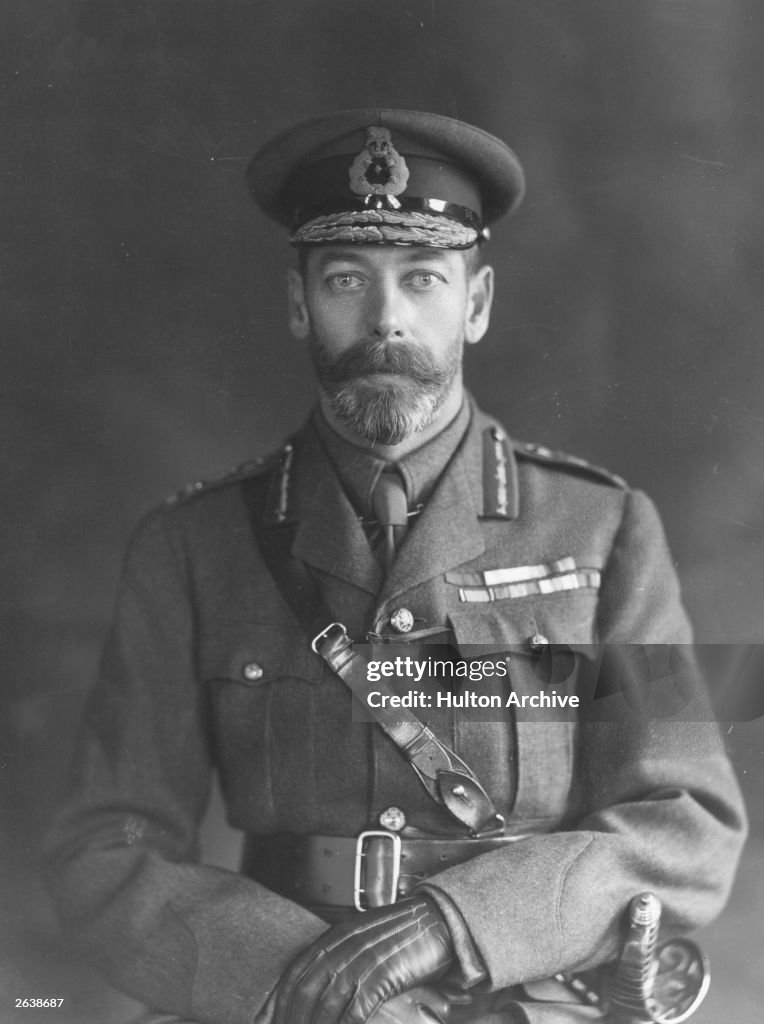 V who succeeded his father as King in 1910. Nachrichtenfoto