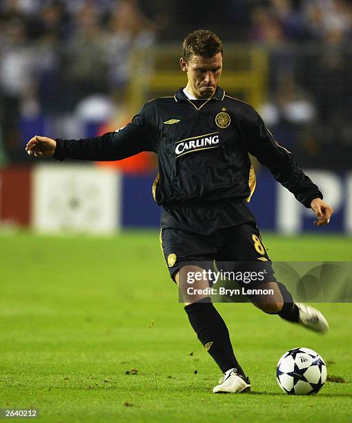 Alan Thompson of Celtic passes the ball during the UEFA Champions League Group A match between RSC Anderlecht and Glasgow Celtic held on October 21,...