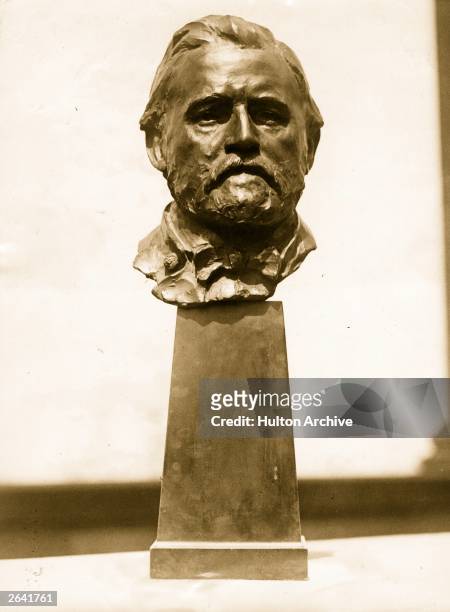 Bust of American soldier Ulysses S Grant, by Henry M Shrady, in the New York Hall of Fame.