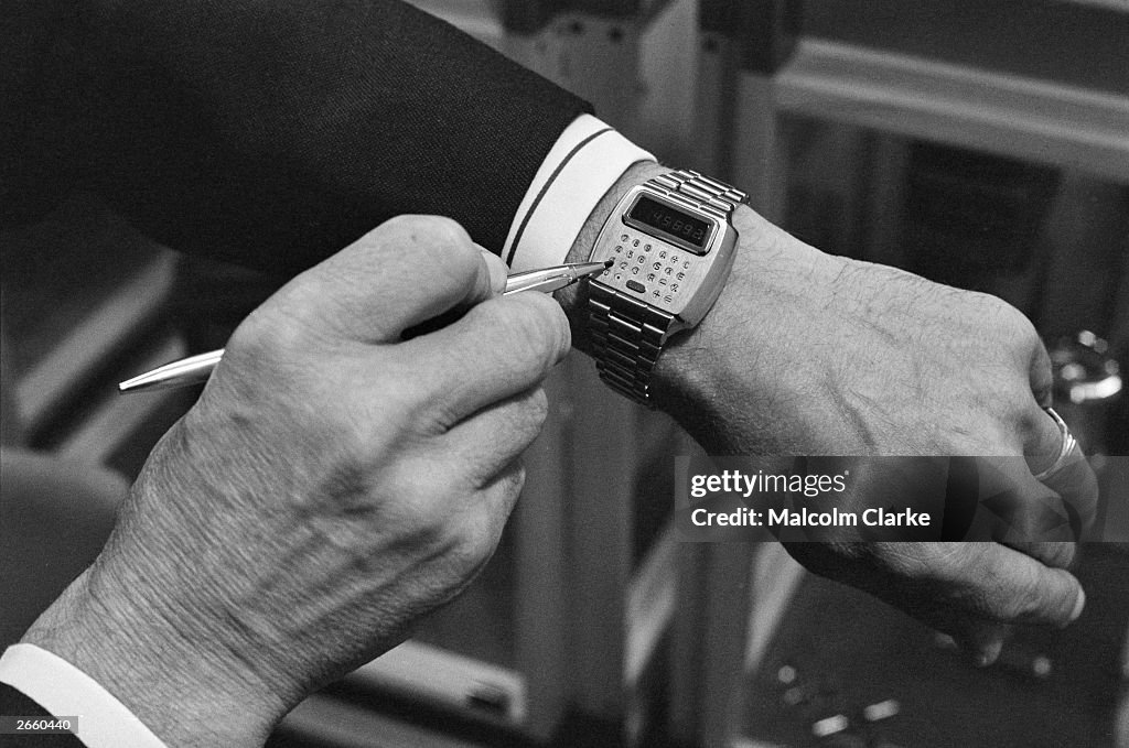 Computer Watch Dial The first combined computer-calculator and wristwatch to be produced ...
