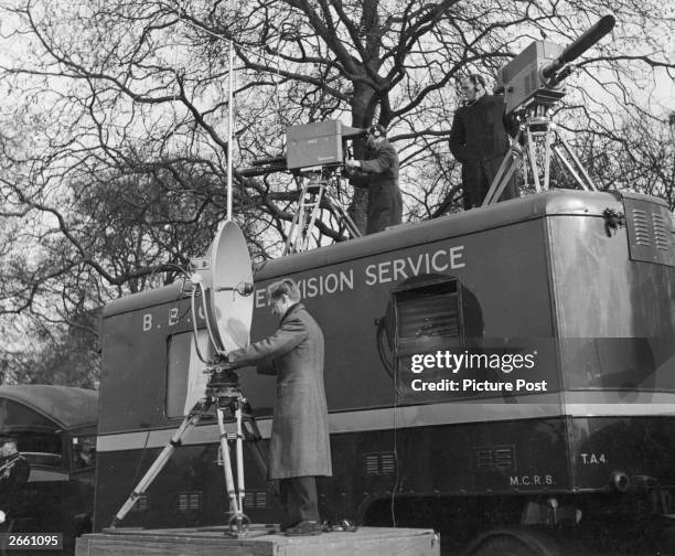Television cameramen filming King George VI's funeral procession. Original Publication: Picture Post - 5678 - King's Funeral And Days Of Mourning -...