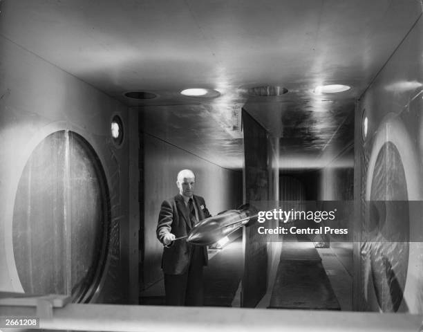 Model of the Fairey Delta 2 research aircraft being tested in a supersonic wind tunnel at the Royal aircraft establishment, Bedford.