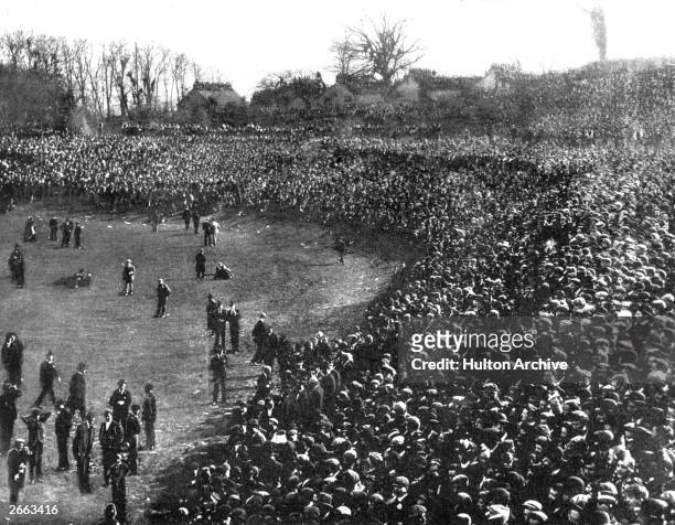 Huge crowds at the 1901 FA Cup final between Tottenham Hotspur and Sheffield United at Crystal Palace. The match ended in a 2-2 draw, but Spurs won...