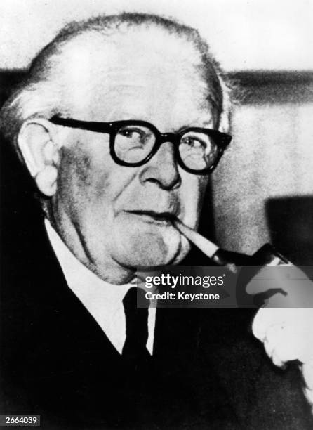 Swiss psychologist and pioneer in the study of child intelligence, Jean Piaget .