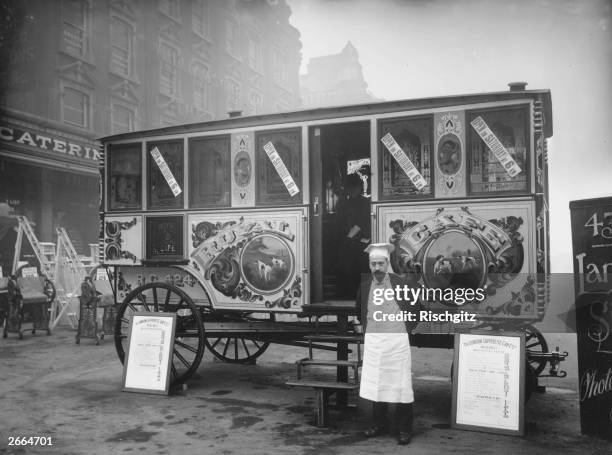 The London Supperette Car Company opens a refreshment car near Brixton Station.