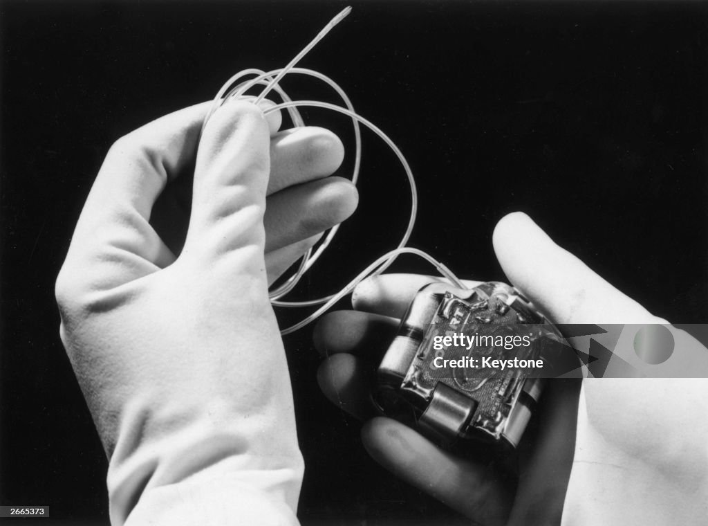 Epoxy Pacemaker A heart pacemaker with a life of three years made of epoxy resin ...