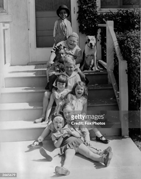 'Our Gang', child film stars and their dog. Bottom to Top: Shirley Jean Rickert, Bobby “Wheezer" Hutchins, Dorothy DeBorba, Mary Ann Jackson, Jackie...
