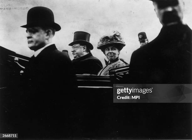 American Republican politician and the 27th President of the United States, William Howard Taft , with his wife Helen Herron Taft during the drive to...