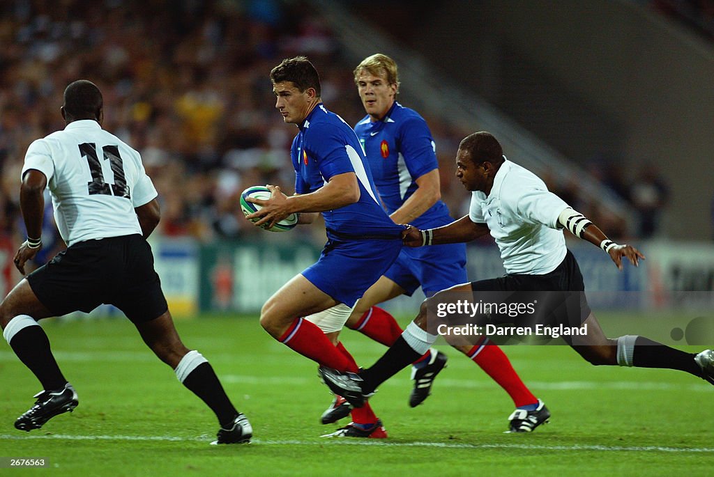 Yannick Jauzion of France charges forward