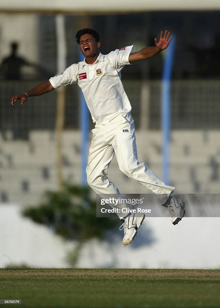 Mashrafe Mortaza gets frustrated