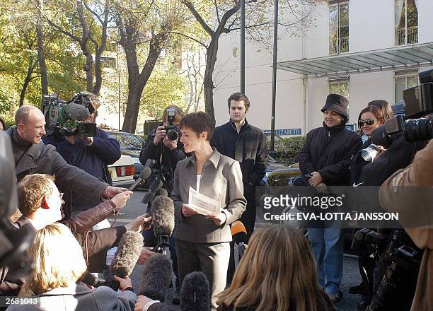 Claire Hornick, director of operations for the Hospital of St. John and St. Elizabeth, speaks to reporters outside the hospital 30 October, 2003. She...