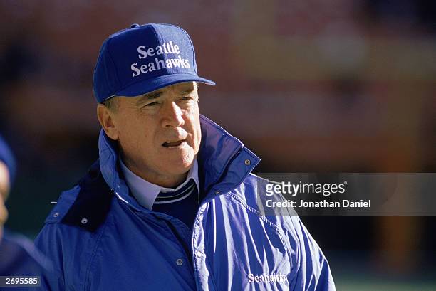 Head coach Chuck Knox of the Seattle Seahawks watches the NFL game against the Kansas City Chiefs at Arrowhead Stadium on November 20, 1988 in Kansas...